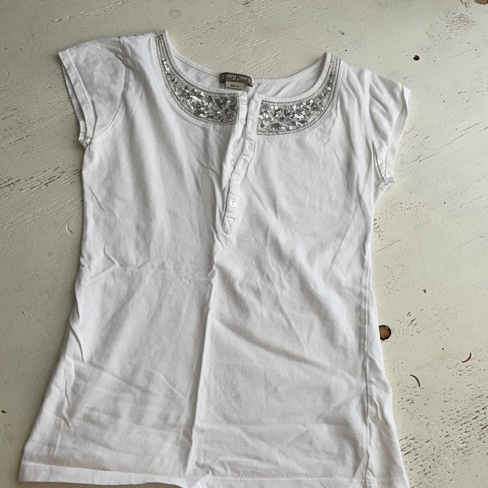 [ Girl Plant White V-Neck w/ Silver Sequins] L jr